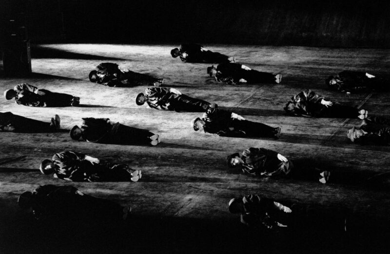 © Robert Etcheverry, Fonds Jean-Pierre Perreault (BAnQ), 1989. La Partie au sol.
