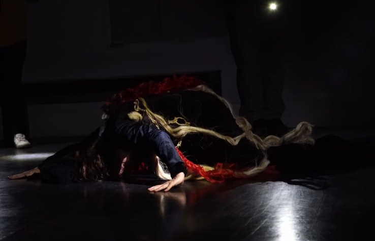 Video excerpt of A horrifying dance, or how a dance survives