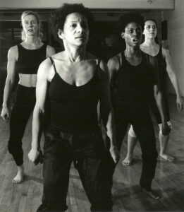 Mozongi en répétition : Marie-Claude Gervais Zab Maboungou Karla Etienne Marion Landers. Photo Marc Verret, 2000