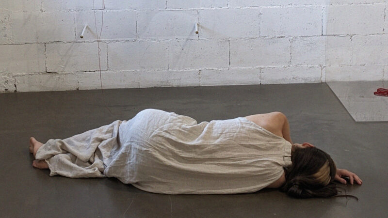 Rachelle Bourget en performance Thread Bare